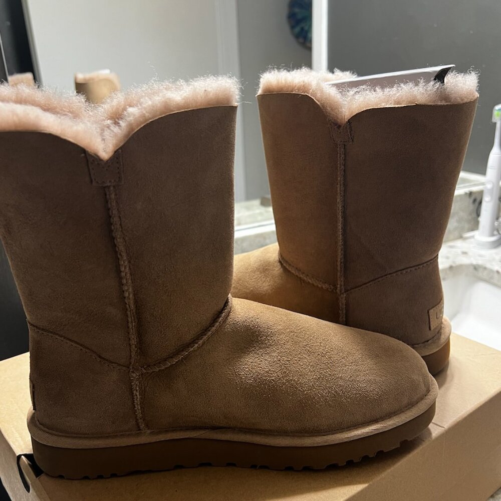 Bailey Button Ii Chestnut Uggs - image 6